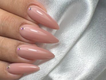 NAILS ONLINE COURSES